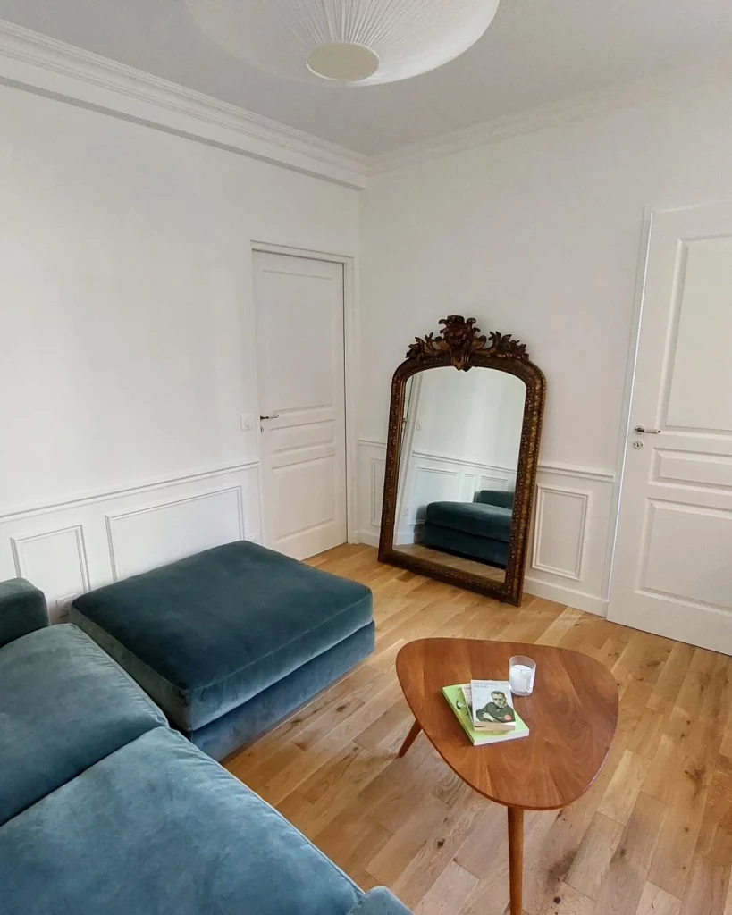 sejour haussmanien dans appartement rénové par architecte d'intérieur à Paris (75018)