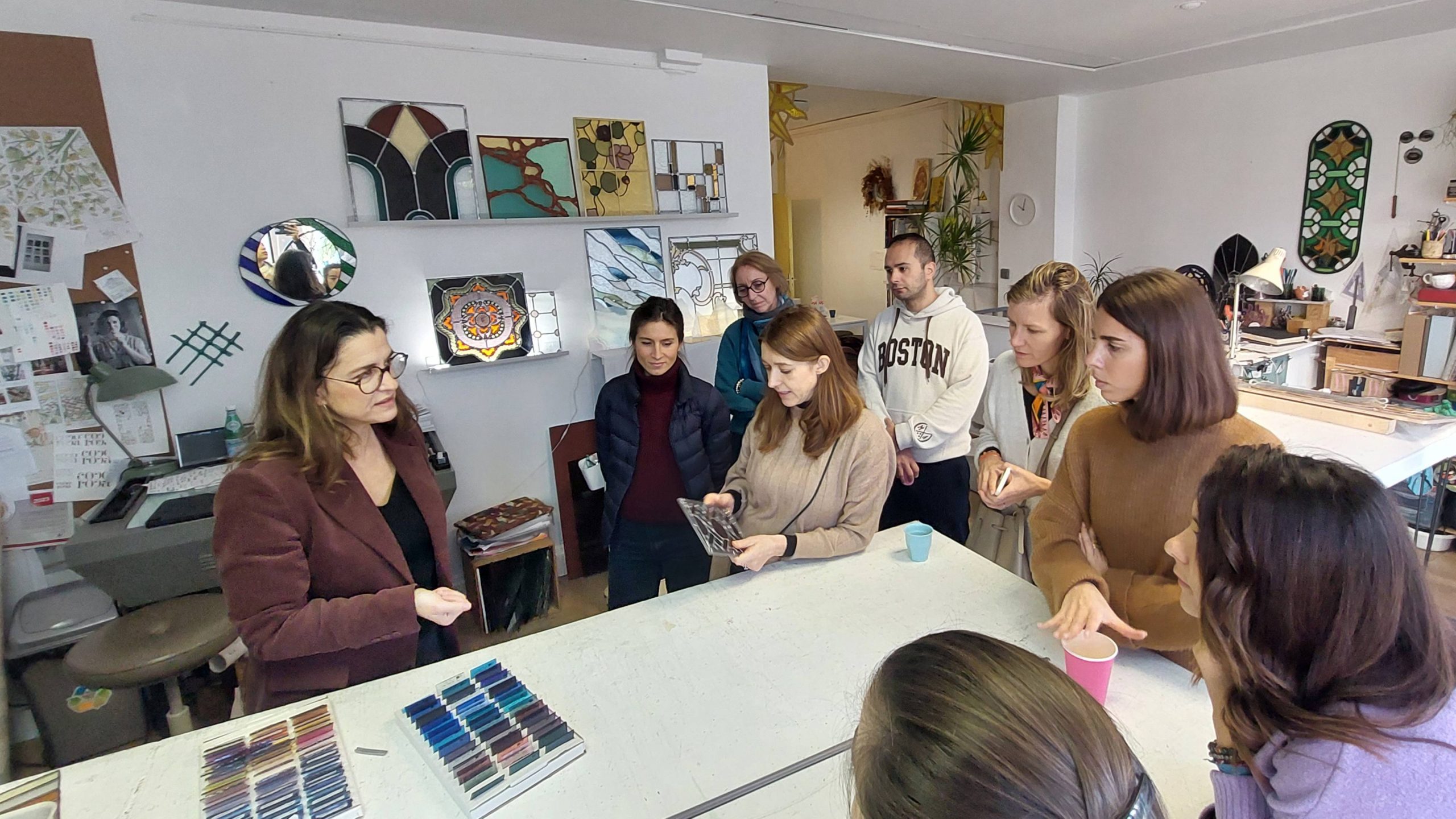 Découverte des vitraux d'Atelier Cocoroca pour les architectes d'intérieurs des évènements Les Apéros Déco